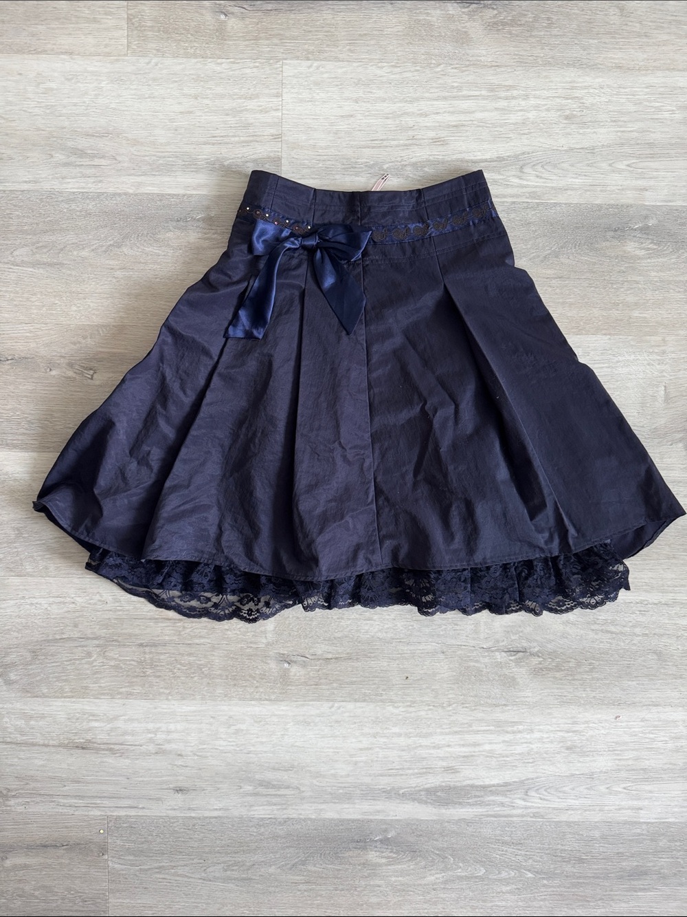 Women's dark purple Lace-Hem Pleated Skirt with Satin Bow